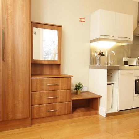 Queen Victoria Apartments ลอนดอน ห้อง รูปภาพ